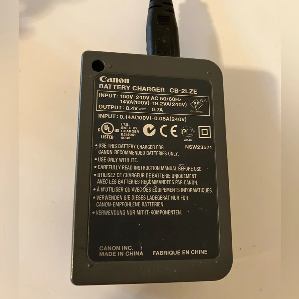Genuine Canon LC-E8E Canon Battery Charger